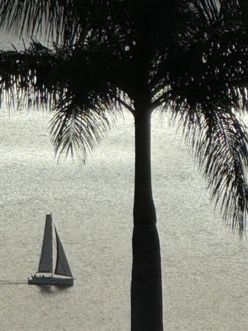 Ti Sucrier Jaune - Douceur Caraibe Vue Mer Le Carbet Exteriör bild